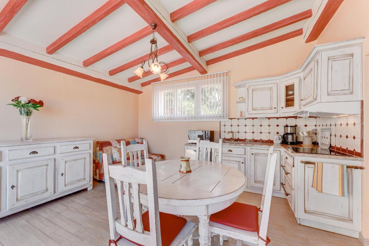 Villa Gilbert Vins-sur-Caramy Екстер'єр фото